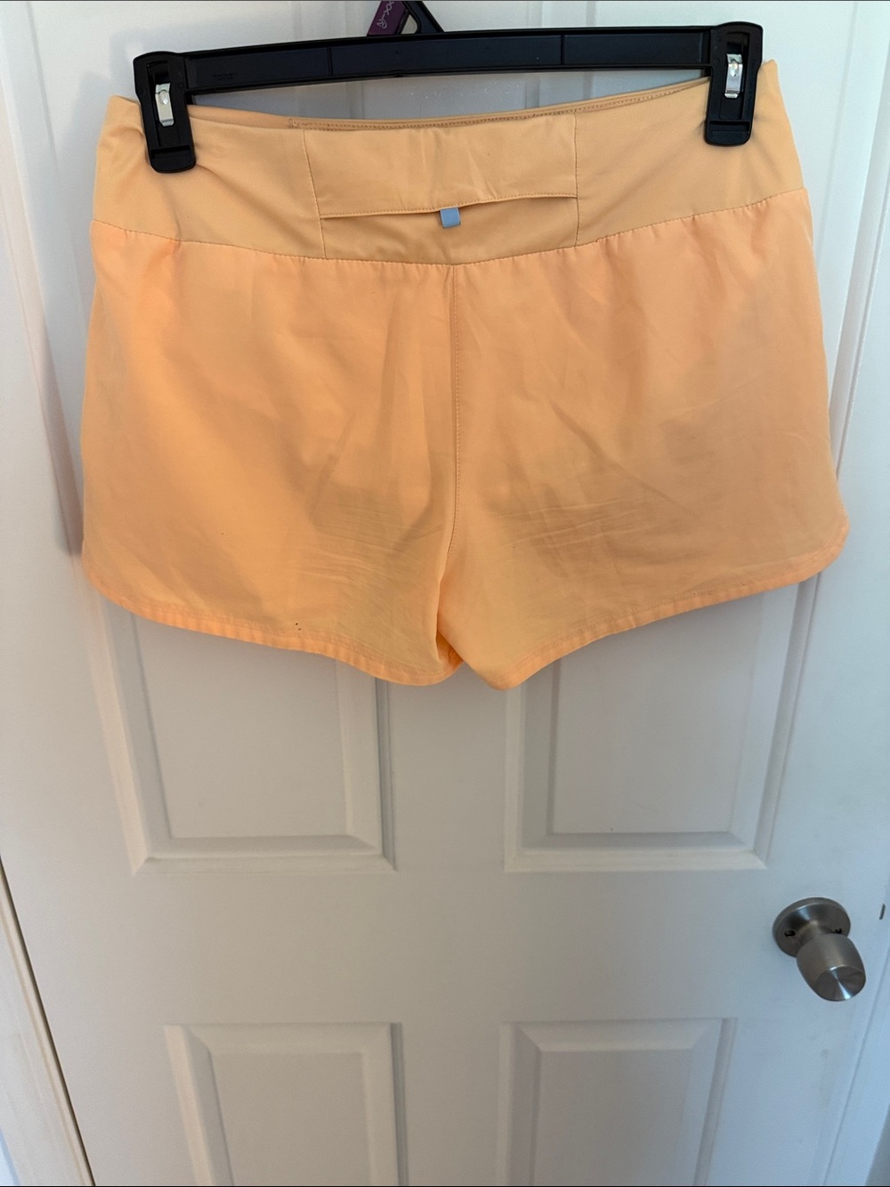 Nike Womens Peach Dri-FIT Athletic Running Shorts Reflective Swoosh‎ Size M - Picture 8 of 10